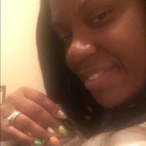 Meet your Posher, Myra